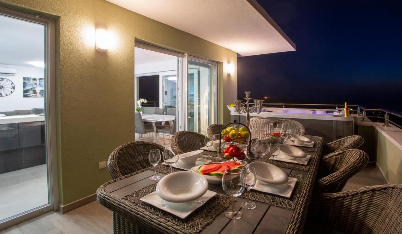 New Penthouse 150 M2 With Private Jacuzzi, Beautiful Sea, City And Island View Leilighet