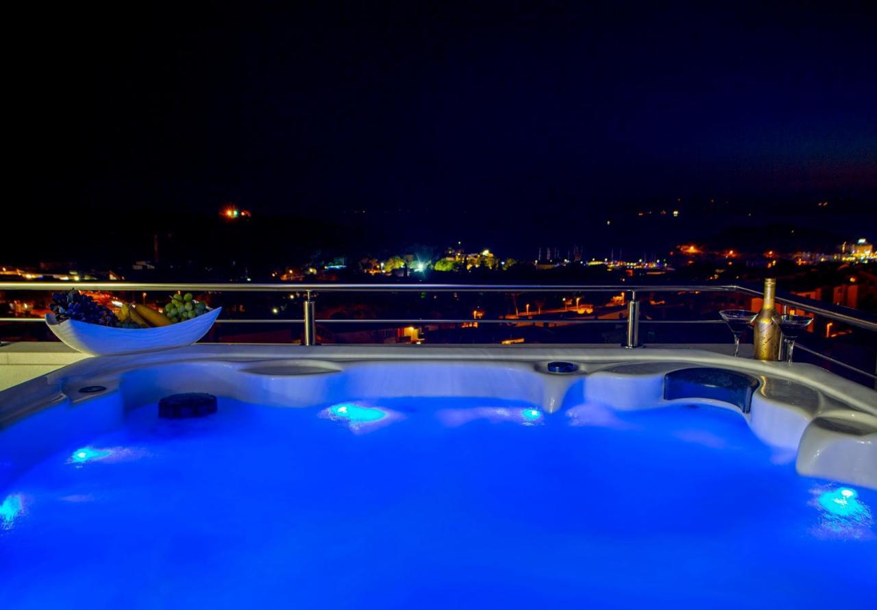 Leilighet New Penthouse 150 M2 With Private Jacuzzi, Beautiful Sea, City And Island View *