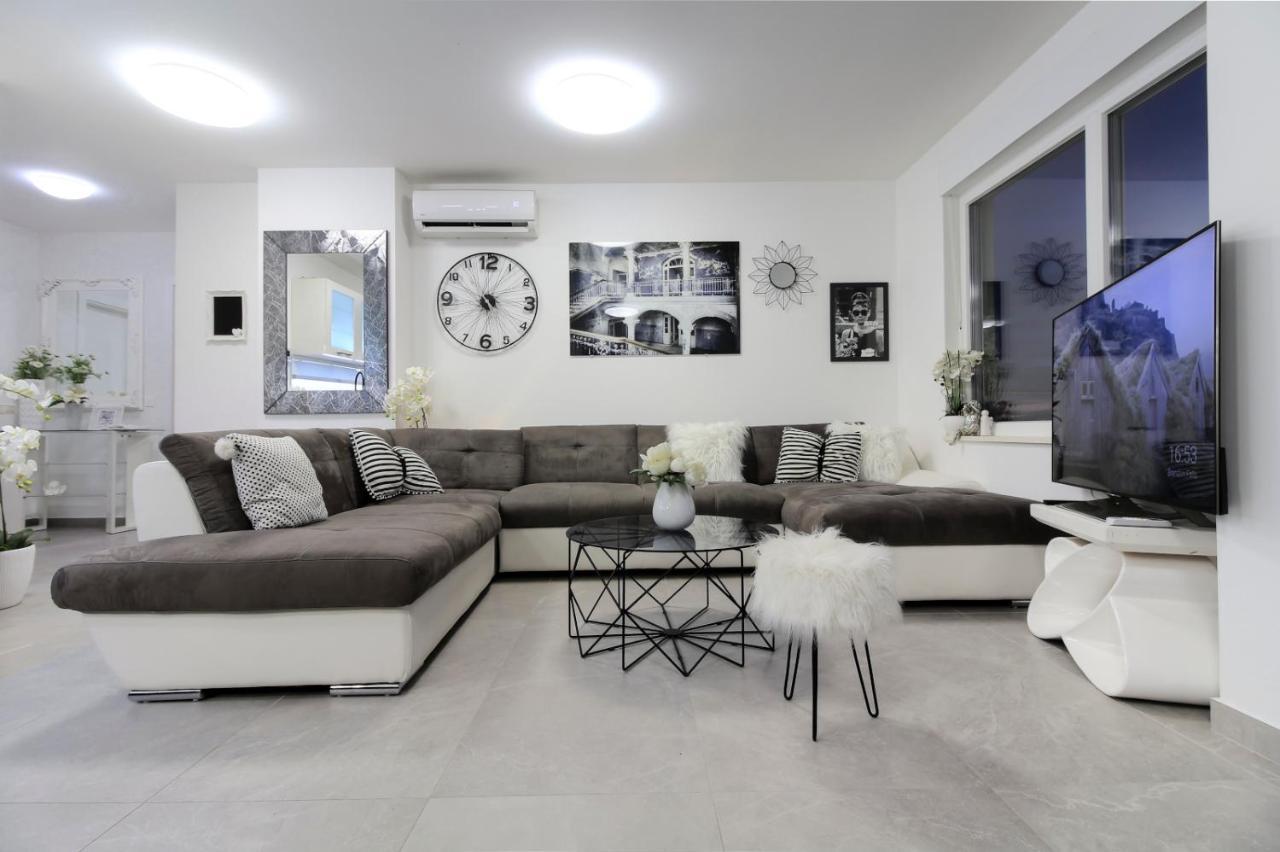 Leilighet New Penthouse 150 M2 With Private Jacuzzi, Beautiful Sea, City And Island View