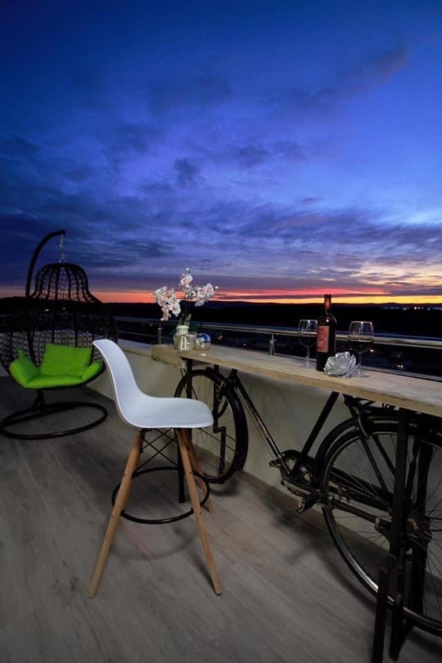 New Penthouse 150 M2 With Private Jacuzzi, Beautiful Sea, City And Island View Leilighet *