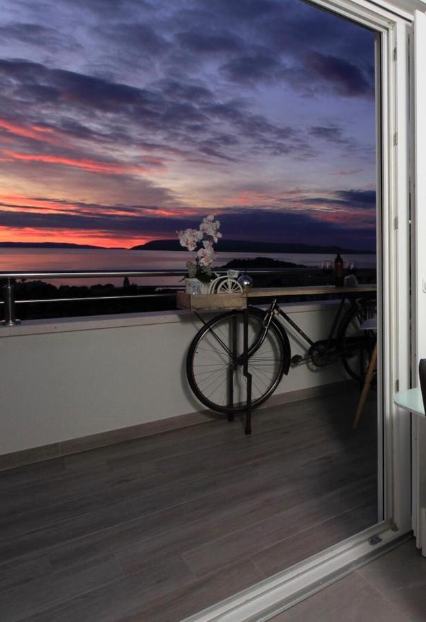 New Penthouse 150 M2 With Private Jacuzzi, Beautiful Sea, City And Island View