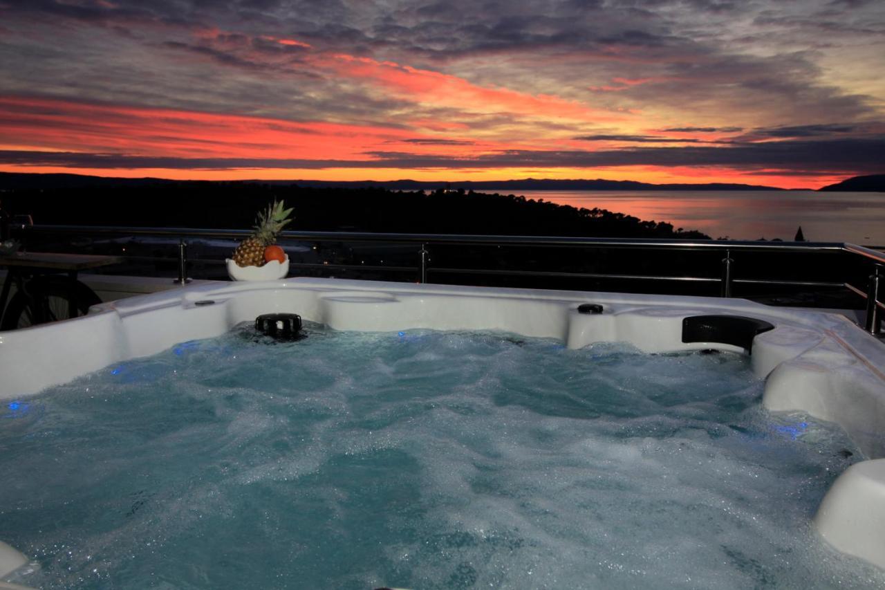 New Penthouse 150 M2 With Private Jacuzzi, Beautiful Sea, City And Island View *